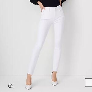 Like new Ann Taylor the skinny jeans